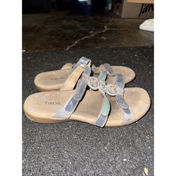 TAOS Prize Women’s 8 Pewter Silver Gray Sandals Leather Slip on Comfort Shoes - Picture 1 of 7